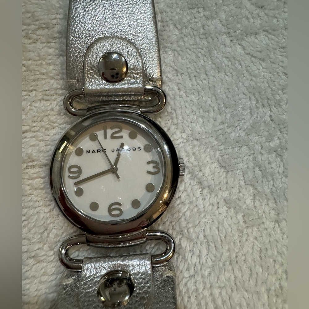 Marc by Marc Jacobs Quartz Watch MBM8502 Silver Steel Leather Analog